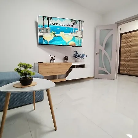 Sea Breeze Apartment