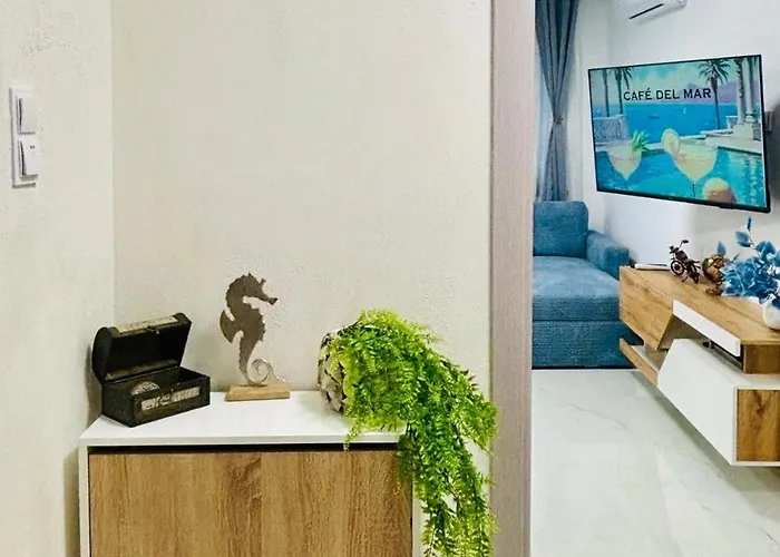 Sea Breeze Апартаменты *